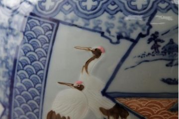 アンティーク雑貨　鶴・松・梅　吉祥文　縁起の良い図柄の窓絵瀬戸火鉢(R-037924)