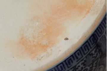 アンティーク雑貨　鶴・松・梅　吉祥文　縁起の良い図柄の窓絵瀬戸火鉢(R-037924)