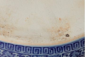 アンティーク雑貨　鶴・松・梅　吉祥文　縁起の良い図柄の窓絵瀬戸火鉢(R-037924)