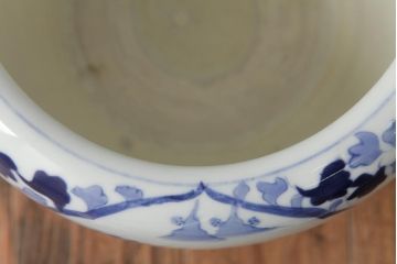 アンティーク雑貨　蔦・山水図　個性を感じさせる和モダンな瀬戸火鉢(R-037926)