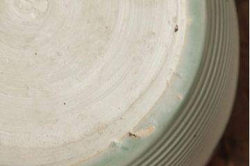 アンティーク雑貨　蔦・山水図　個性を感じさせる和モダンな瀬戸火鉢(R-037926)