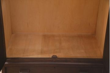 中古　神戸家具　永田良介商店　鏡付き　シックな佇まいのワードローブ(洋服タンス、衣装タンス)(R-037927)