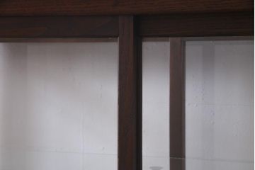 アンティーク家具　和製アンティーク　総栗材　激レア!両面引き戸　大正ロマンの雰囲気漂うガラスケース(ショーケース、陳列棚)(R-037928)
