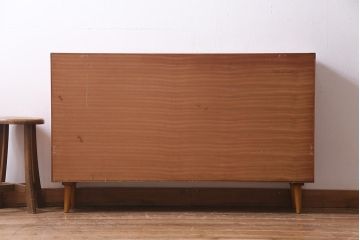 ヴィンテージ家具　北欧ビンテージ　チーク材　すっきりとした佇まいのディスプレイラック(キャビネット、飾り棚)(R-037937)