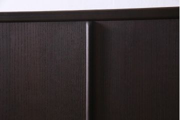 中古　国産　高級品　総桐材　桐紋様金具　しっとりとした佇まいが品のある重ね桐箪笥(和タンス、衣装箪笥、衣装盆付き、桐たんす)(R-037939)