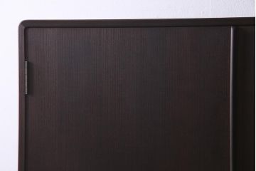 中古　国産　高級品　総桐材　桐紋様金具　しっとりとした佇まいが品のある重ね桐箪笥(和タンス、衣装箪笥、衣装盆付き、桐たんす)(R-037939)