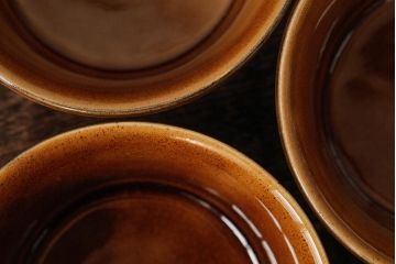 ヴィンテージ雑貨　北欧ビンテージ　落ち着いた温もり感じるスープカップ&ソーサー3客セット(洋食器)(R-037959)