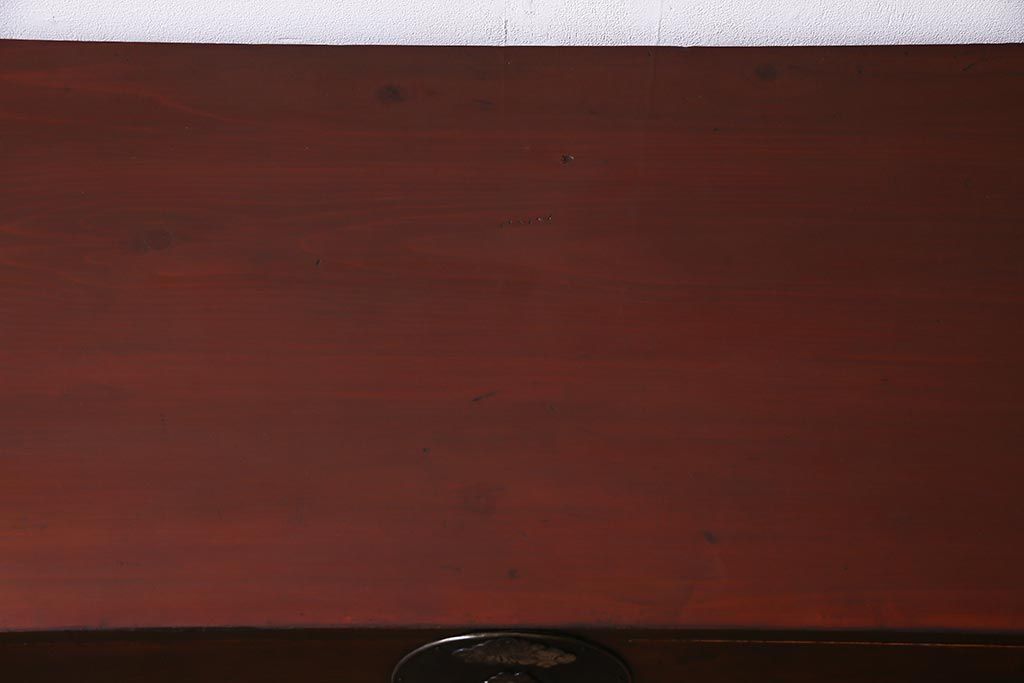 アンティーク家具　昭和初期　前面ケヤキ材　漆塗り　味わい深い佇まいがおしゃれな鉄脚付きローボード(ローチェスト、引き出し、衣装箪笥、テレビ台)(R-037966)