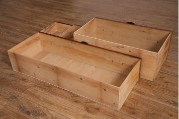 アンティーク家具　昭和初期　前面ケヤキ材　漆塗り　味わい深い佇まいがおしゃれな鉄脚付きローボード(ローチェスト、引き出し、衣装箪笥、テレビ台)(R-037966)