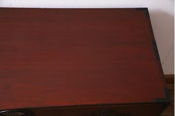 アンティーク家具　昭和初期　前面ケヤキ材　漆塗り　味わい深い佇まいがおしゃれな鉄脚付きローボード(ローチェスト、引き出し、衣装箪笥、テレビ台)(R-037966)