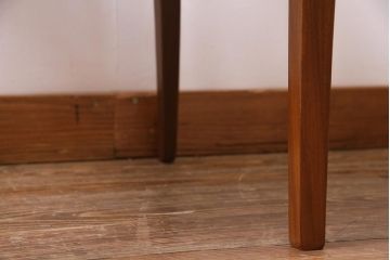 ヴィンテージ家具　北欧ビンテージ　G-PLAN(ジープラン)　チーク材の温もり溢れるダイニングチェア(椅子)(R-037969)