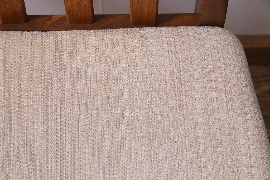 ヴィンテージ家具　北欧ビンテージ　G-PLAN(ジープラン)　チーク材の温もり溢れるダイニングチェア(椅子)(R-037972)