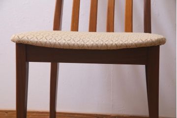 ヴィンテージ家具　G-PLAN(ジープラン)　あたたかな印象の北欧風ダイニングチェア(椅子、ビンテージ)(R-037974)