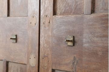 アンティーク建具　フランスアンティーク　オーク材　両開き　パネルのデザインがお洒落な木製ドア一対(扉)(R-037978)