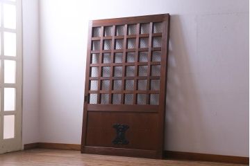 アンティーク建具　ヒノキ材　亀甲金網　和の雰囲気を高める格子蔵戸(建具、引き戸、玄関戸)(R-037981)