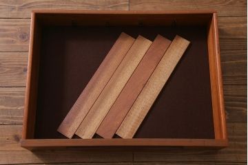 ヴィンテージ家具　チーク材　北欧家具ならではの温かみが魅力的なサイドボード(収納棚、カップボード、リビングボード、ビンテージ)(R-037986)