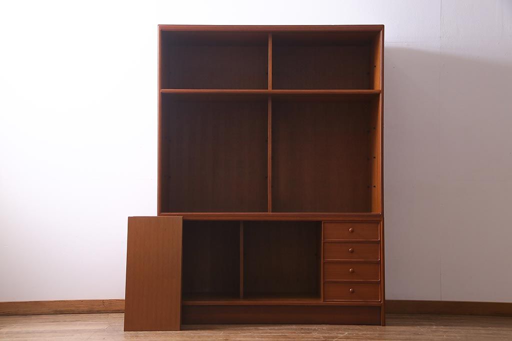 ビンテージ家具　ジャパンビンテージ　チーク材　シンプルモダンなキャビネット(収納棚、戸棚、飾り棚)(R-037987)