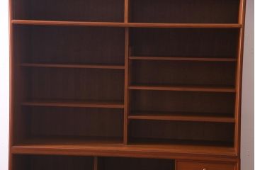 ビンテージ家具　ジャパンビンテージ　チーク材　シンプルモダンなキャビネット(収納棚、戸棚、飾り棚)(R-037987)