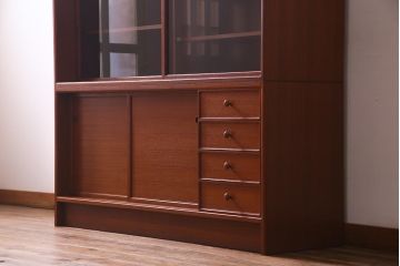 ビンテージ家具　ジャパンビンテージ　チーク材　シンプルモダンなキャビネット(収納棚、戸棚、飾り棚)(R-037987)