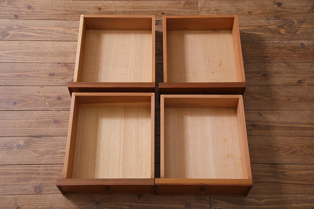 ビンテージ家具　ジャパンビンテージ　チーク材　シンプルモダンなキャビネット(収納棚、戸棚、飾り棚)(R-037987)