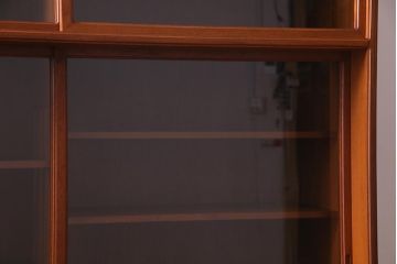 ビンテージ家具　ジャパンビンテージ　チーク材　シンプルモダンなキャビネット(収納棚、戸棚、飾り棚)(R-037987)