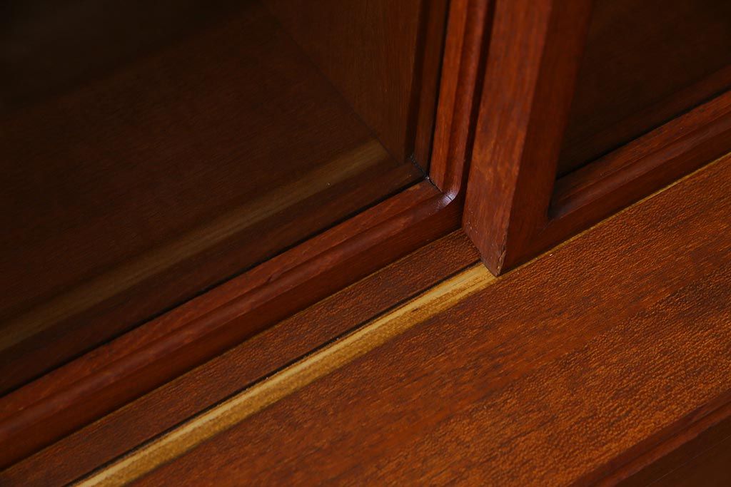 ビンテージ家具　ジャパンビンテージ　チーク材　シンプルモダンなキャビネット(収納棚、戸棚、飾り棚)(R-037987)