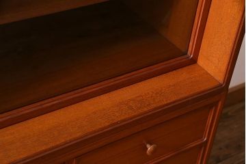 ビンテージ家具　ジャパンビンテージ　チーク材　シンプルモダンなキャビネット(収納棚、戸棚、飾り棚)(R-037987)