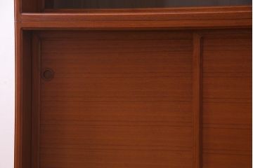 ビンテージ家具　ジャパンビンテージ　チーク材　シンプルモダンなキャビネット(収納棚、戸棚、飾り棚)(R-037987)