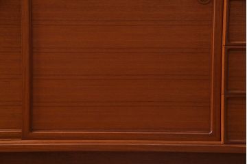 ビンテージ家具　ジャパンビンテージ　チーク材　シンプルモダンなキャビネット(収納棚、戸棚、飾り棚)(R-037987)