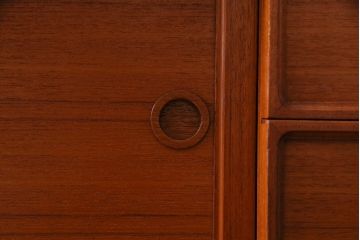 ビンテージ家具　ジャパンビンテージ　チーク材　シンプルモダンなキャビネット(収納棚、戸棚、飾り棚)(R-037987)