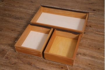 ビンテージ家具　松本民芸家具　中古　シックなデザインが魅力のF型食器棚(カップボード、キャビネット、収納棚、ヴィンテージ)(定価83万5千円)(R-037989)