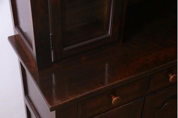 ビンテージ家具　松本民芸家具　中古　シックなデザインが魅力のF型食器棚(カップボード、キャビネット、収納棚、ヴィンテージ)(定価83万5千円)(R-037989)