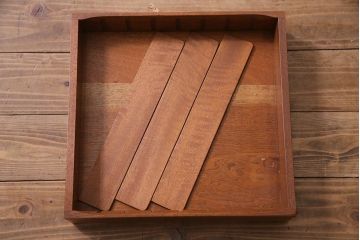 ヴィンテージ家具　イギリスビンテージ　楡材　ERCOL(アーコール)　温もり溢れるキャスター付きサイドボード(収納棚、キャビネット)(R-037991)