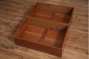 ヴィンテージ家具　イギリスビンテージ　楡材　ERCOL(アーコール)　温もり溢れるキャスター付きサイドボード(収納棚、キャビネット)(R-037991)