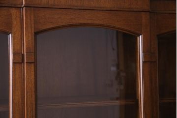 中古　DREXEL HERITAGE(ドレクセルヘリテイジ)　Triune(トライユン)　チャイナ　高級感あふれるキャビネット(収納棚、飾り棚) (定価約90万円)