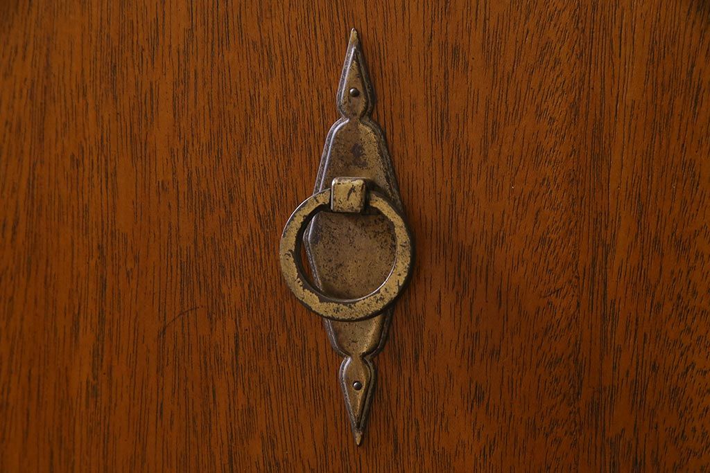 中古　DREXEL HERITAGE(ドレクセルヘリテイジ)　Triune(トライユン)　チャイナ　高級感あふれるキャビネット(収納棚、飾り棚) (定価約90万円)