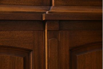 中古　DREXEL HERITAGE(ドレクセルヘリテイジ)　Triune(トライユン)　チャイナ　高級感あふれるキャビネット(収納棚、飾り棚) (定価約90万円)