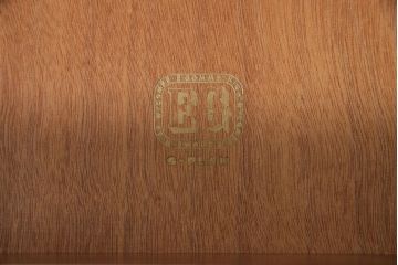 ヴィンテージ家具　G-PLAN(ジープラン)　オーク材　ホワイトカラーがアクセントになったチェスト(引き出し、ビンテージ)(R-037993)