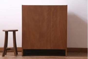 ヴィンテージ家具　G-PLAN(ジープラン)　オーク材　ホワイトカラーがアクセントになったチェスト(引き出し、ビンテージ)(R-037993)