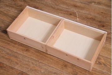 ラフジュ工房オリジナル　古建具リメイク　レトロな雰囲気漂うバイカラーのブックケース(本箱、食器棚、収納棚)(R-037994)