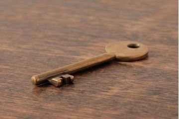 アンティーク雑貨　フランス　真鍮　アンティークゴールドがおしゃれなキー(鍵、カギ)(R-038011)