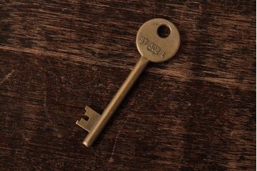 アンティーク雑貨　フランス　真鍮　アンティークゴールドがおしゃれなキー(鍵、カギ)(R-038012)