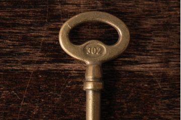 アンティーク雑貨　フランス　真鍮　アンティークゴールドがおしゃれなキー(鍵、カギ)(R-038013)
