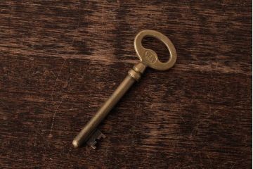 アンティーク雑貨　フランス　真鍮　アンティークゴールドがおしゃれなキー(鍵、カギ)(R-038013)