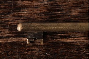 アンティーク雑貨　フランス　真鍮　アンティークゴールドがおしゃれなキー(鍵、カギ)(R-038013)