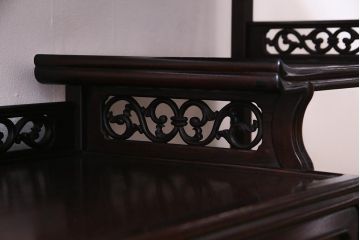 アンティーク家具　上手物!　在銘入り　紫檀(シタン)材　漆　和の趣きを感じさせる飾り棚(茶棚、違い棚)(R-038019)