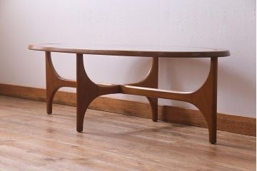 ヴィンテージ家具　Stonehill(ストーンヒル)　ガラストップのオーバル型センターテーブル(コーヒーテーブル、リビングテーブル、ビンテージ)(R-038027)