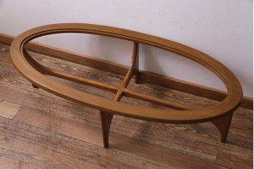 ヴィンテージ家具　Stonehill(ストーンヒル)　ガラストップのオーバル型センターテーブル(コーヒーテーブル、リビングテーブル、ビンテージ)(R-038027)