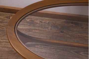 ヴィンテージ家具　Stonehill(ストーンヒル)　ガラストップのオーバル型センターテーブル(コーヒーテーブル、リビングテーブル、ビンテージ)(R-038027)