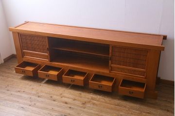 新古品　特大サイズ!　ニレ無垢材　和の空間作りに活躍する9尺水屋箪笥・下(九尺水屋、サイドボード、和箪笥、収納棚)(R-038030)
